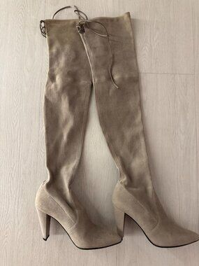 Stewart Weitzman Highland Gray 5.5M